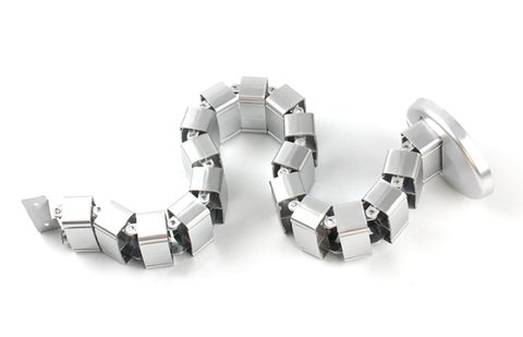 Ống luồn dây điện chân bàn dạng khớp hình vuông