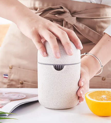 Cốc vắt cam, ép hoa quả cầm tay