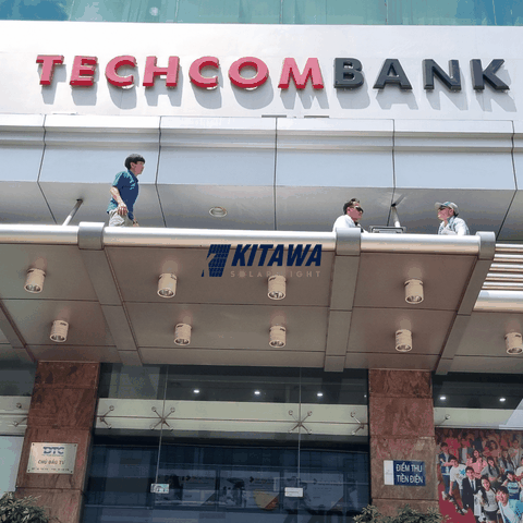 Kitawa lắp đặt đèn pha năng lượng mặt trời cho ngân hàng Techcombank
