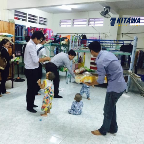 Kitawa thăm và phát quà cho trẻ em mồ côi và khuyết tật tại chùa Kỳ Quang - Gò Vấp