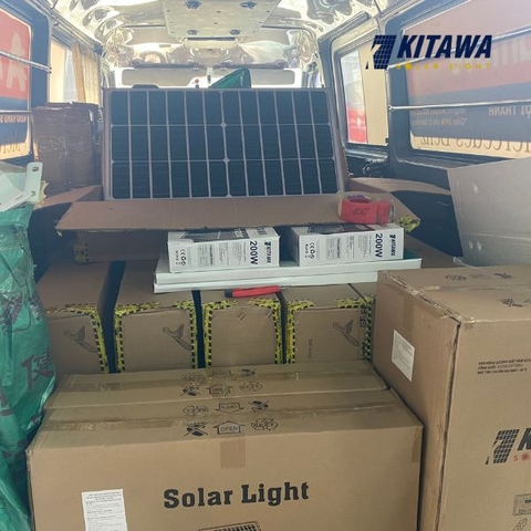 Kitawa bàn giao 200 đèn chiếc lá năng lượng mặt trời cho dự án chiếu sáng đường nông thôn