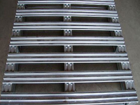 Pallet sắt