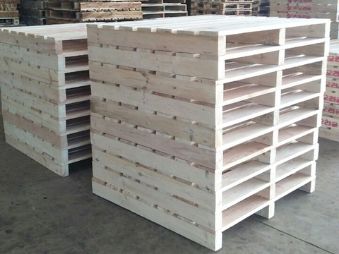 Pallet kê hàng trong kho