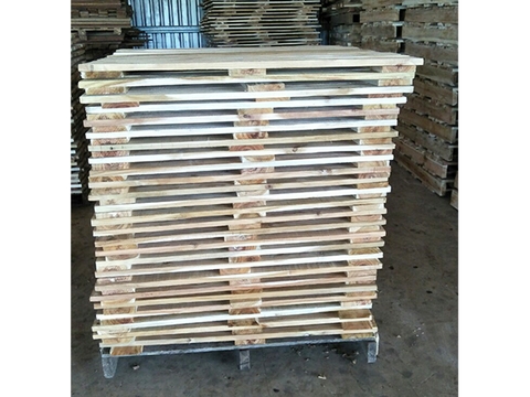 Pallet kê hàng trong kho