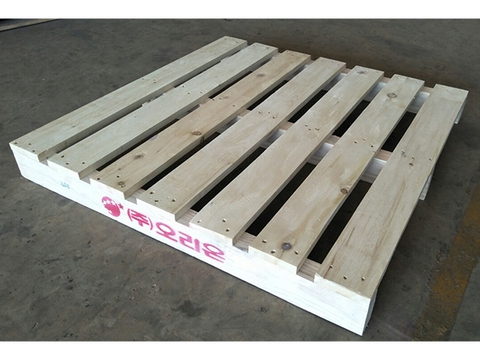 Pallet kê hàng trong kho