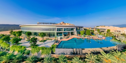 Wyndham Grand KN Paradise Cam Ranh – Combo Lưu trú, Golf & Tour biển đảo