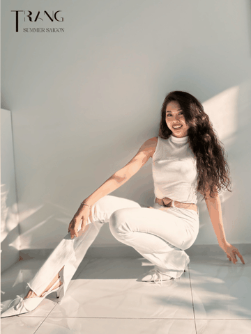 DECEM HIGH WAIST WHITE FLARE TROUSERS - QUẦN JEANS ỐNG LOE LƯNG CAO CO GIÃN