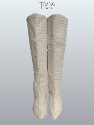 KNEE BOOTS MŨI NHỌN VẢI NỔI GÓT NHỌN