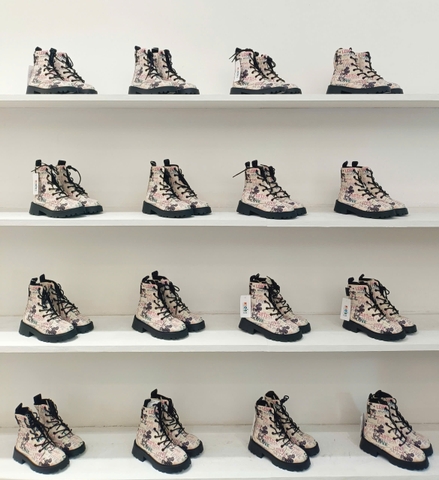 CHELSEA BOOTS THẮT DÂY MICKEY