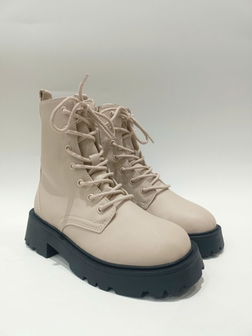 COMBAT BOOTS THẮT DÂY MÀU KEM
