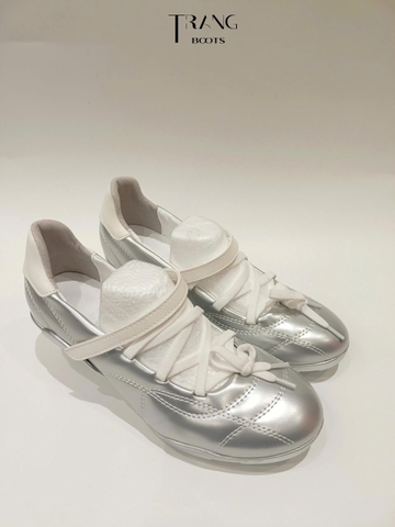 CARBON LINE - Élan Racing Muse Interstellar Series – Ballet bạc đính nơ, phong cách sporty chic, gót kitten heel thanh lịch, thiết kế độc đáo thời thượng.