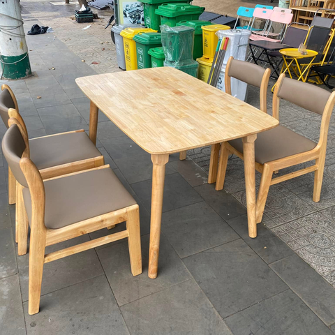 Bộ bàn ăn Bella 1m2 + 4 ghế