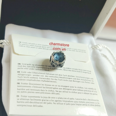 CHARM TRÒN TRĂNG SAO ĐÁ XANH ĐEN