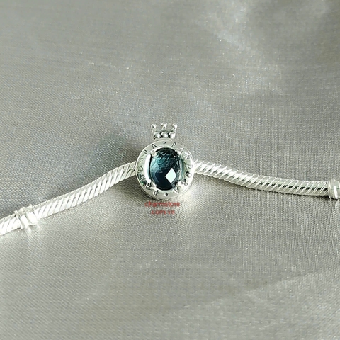 CHARM LOGO VƯƠNG MIỆN ĐÁ XANH ĐEN
