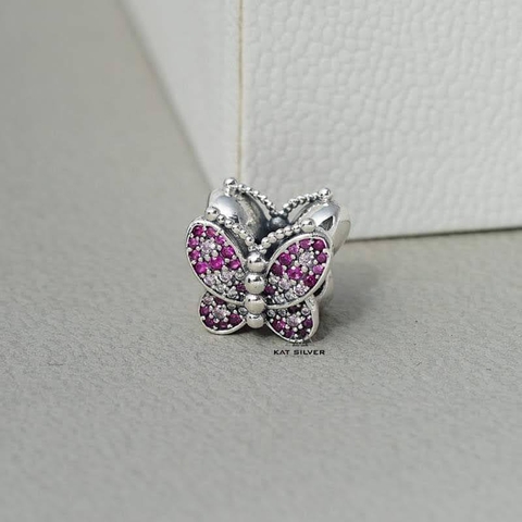CHARM BƯỚM LẪN ĐÁ HỒNG SEN
