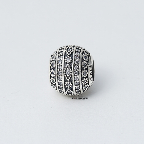 CHARM TRÒN ĐÁ KÍN TRẮNG