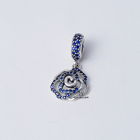 CHARM TREO HOA HỒNG XANH DƯƠNG