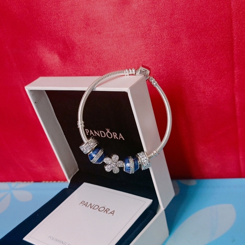 VÒNG CHARM MỆNH THỦY HOA 5 CÁNH ĐÁ TRẮNG