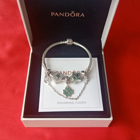 VÒNG CHARM NGÔI SAO TIÊN XANH LÁ