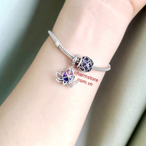 VÒNG TAY MỆNH HOẢ TREO HOA SEN ĐÁ TÍM HỒNG