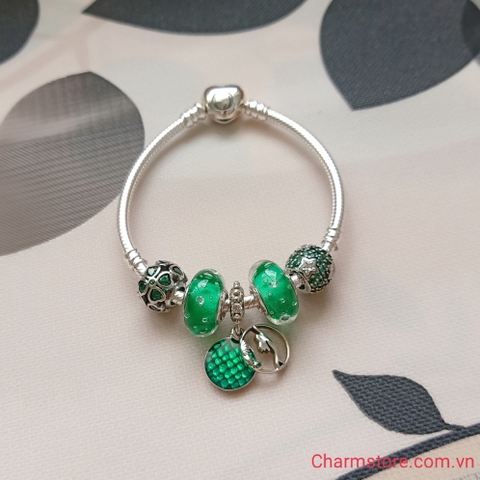 VÒNG CHARM SAO CỎ MAY MẮN ĐÁ XANH LÁ