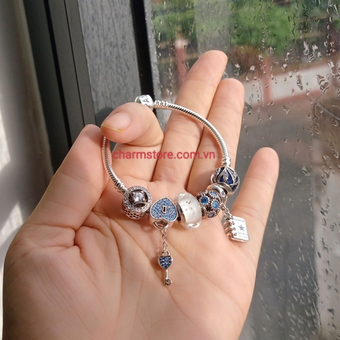 VÒNG TAY MỆNH THỦY TIM TREO CHÌA KHOÁ ĐÁ XANH LƠ