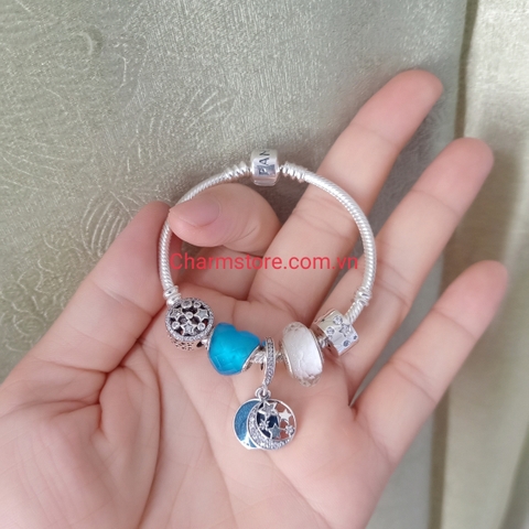 VÒNG TAY TÌNH YÊU TRÁI TIM XANH TREO BẦU TRỜI TRĂNG SAO