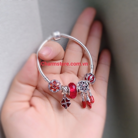 VÒNG CHARM DREAMCATCHER ĐỎ MIX TREO CỎ MAY MẮN