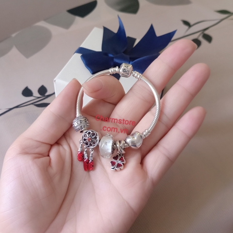 VÒNG TAY DREAM CÁNH ĐỎ TREO CỎ 4 LÁ ĐỎ