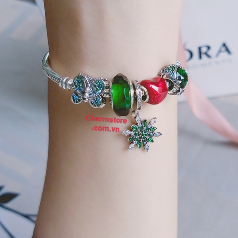 VÒNG TAY HOA TUYẾT XANH LÁ MIX TIM ĐỎ