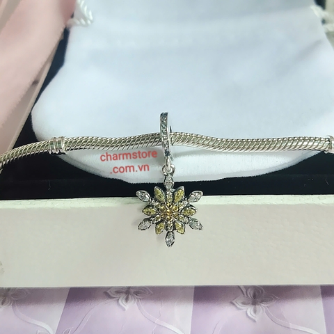 CHARM TREO HOA TUYẾT ĐÁ VÀNG