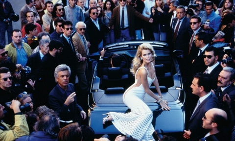 Claudia Schiffer - 