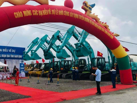 KOBELCO Bình Minh đồng hành cùng tuyến đường bộ đoạn ven biển Nam Định