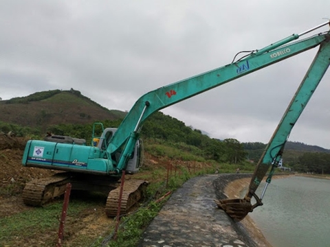 Cách bảo vệ máy xúc trong mùa mưa bão - Những lưu ý khi sử dụng máy xúc đào