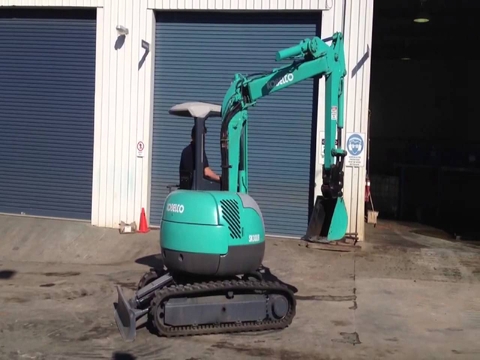 Tìm hiểu tổng quan về máy xúc mini - Top 7 loại máy xúc mini tốt nhất thị trường