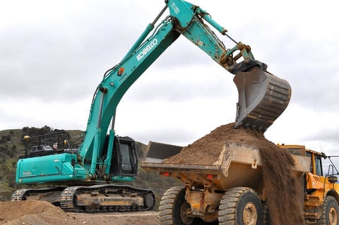 Ưu nhược điểm dòng máy xúc thủy lực Kobelco - Hệ thống thủy lực vượt trội của máy xúc Kobelco