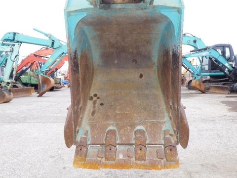 KOBELCO SK135SR-1ES (2006)