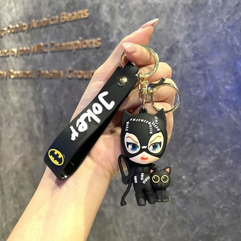 Móc Khóa Catwoman đứng sờ mèo siêu đẹp . Dây móc dài : 10cm - Mô Hình Cao : 6cm - Nặng 50gram  K75-T7-S6