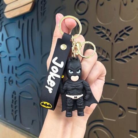 Móc Khóa Bat Man cầm súng cực ngầu . Dây móc dài : 10cm - Mô Hình Cao : 6cm - Nặng 50gram K78-T7-S2