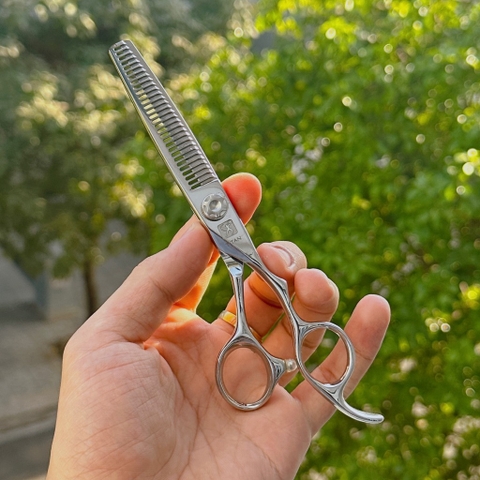 Kéo Tỉa Tóc Titan T5630 - Tỉa Nhặt Sạn Titan T5630