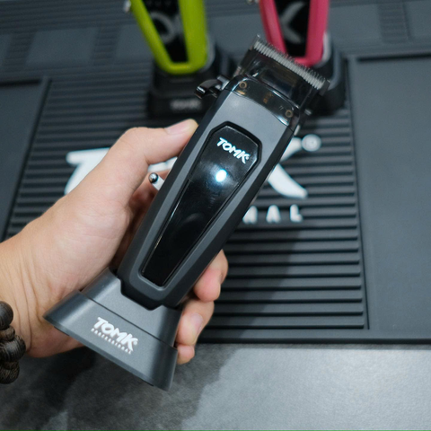 Tông Đơ Cắt Tóc Tomk Pro - Động Cơ Không Chổi Than - Black - BH 6T