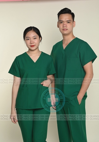 MÃ 09 - BỘ SCRUBS CỔ TIM MÀU XANH LÁ CAO CẤP