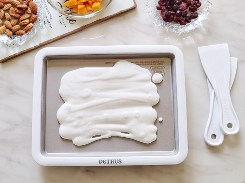 KHAY BĂNG KEM CUỐN PETRUS