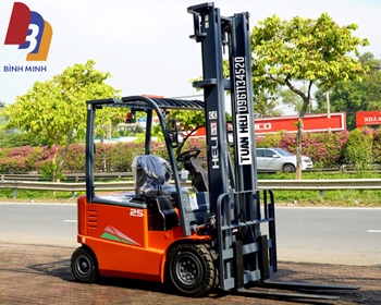 TÌM HIỂU VỀ XE NÂNG ĐIỆN 2 -2.5 TẤN HELI