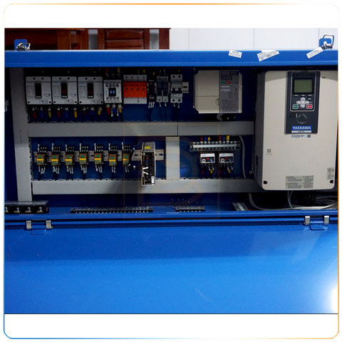 Tủ điều khiển tích hợp biến tần cho cơ cấu nâng
