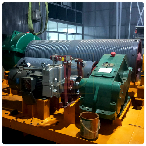 Xe con cầu trục 30/5 Tấn