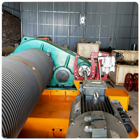 Xe con cầu trục 60/5 Tấn