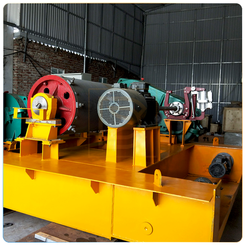 Xe con cầu trục 60/5 Tấn