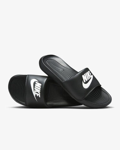 Nike Victori One - Full Đen Chữ Trắng