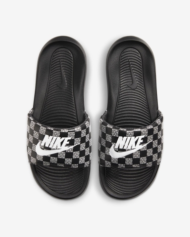 Nike Victori One - Pattern Chữ Just Do It (JDI)